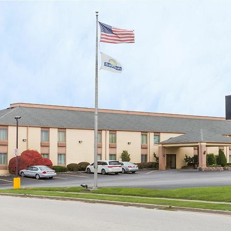 Days Inn & Suites By Wyndham Bloomington/Normal Il Eksteriør billede