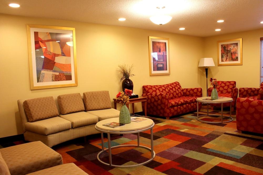 Days Inn & Suites By Wyndham Bloomington/Normal Il Eksteriør billede