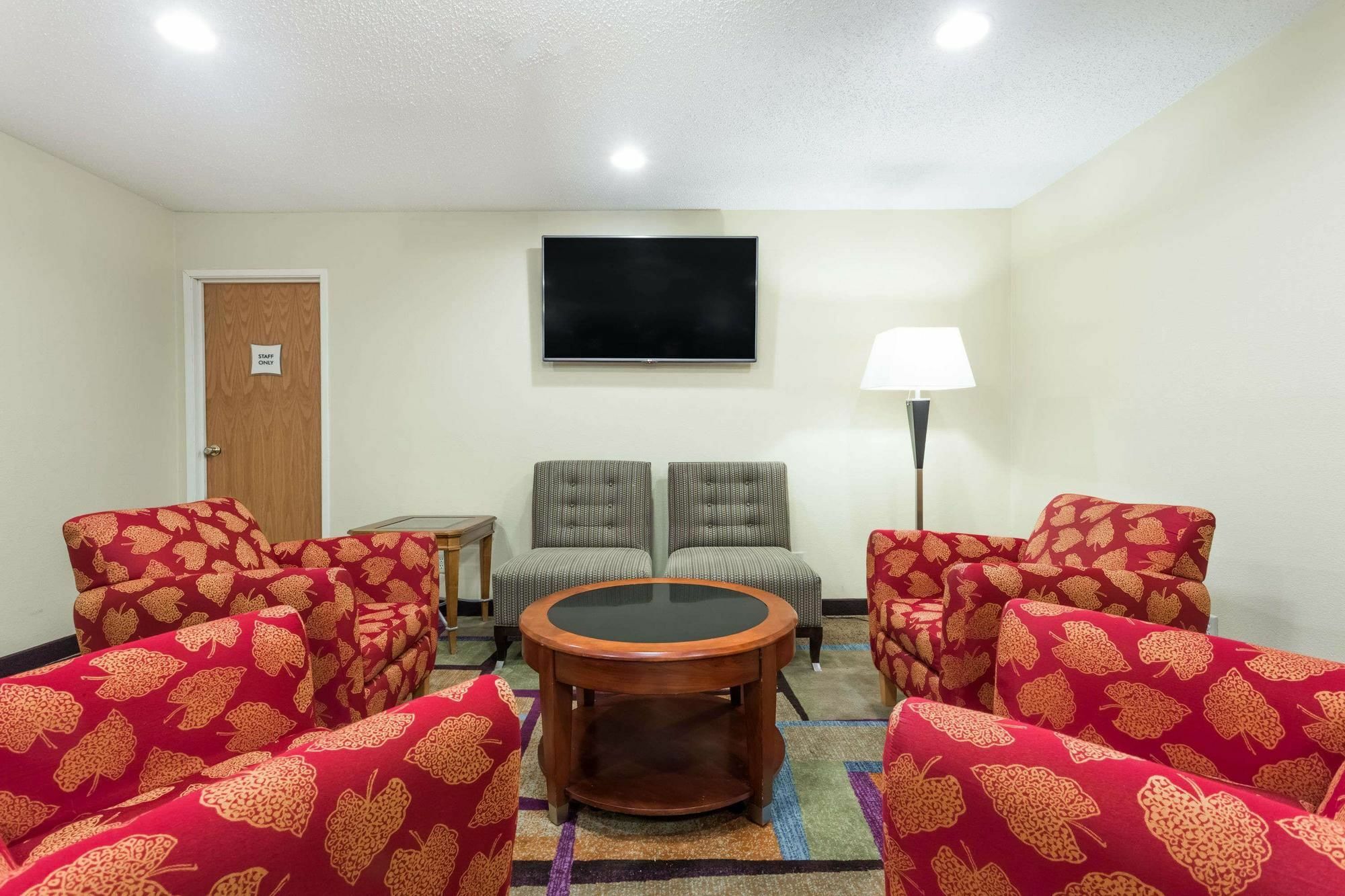 Days Inn & Suites By Wyndham Bloomington/Normal Il Eksteriør billede